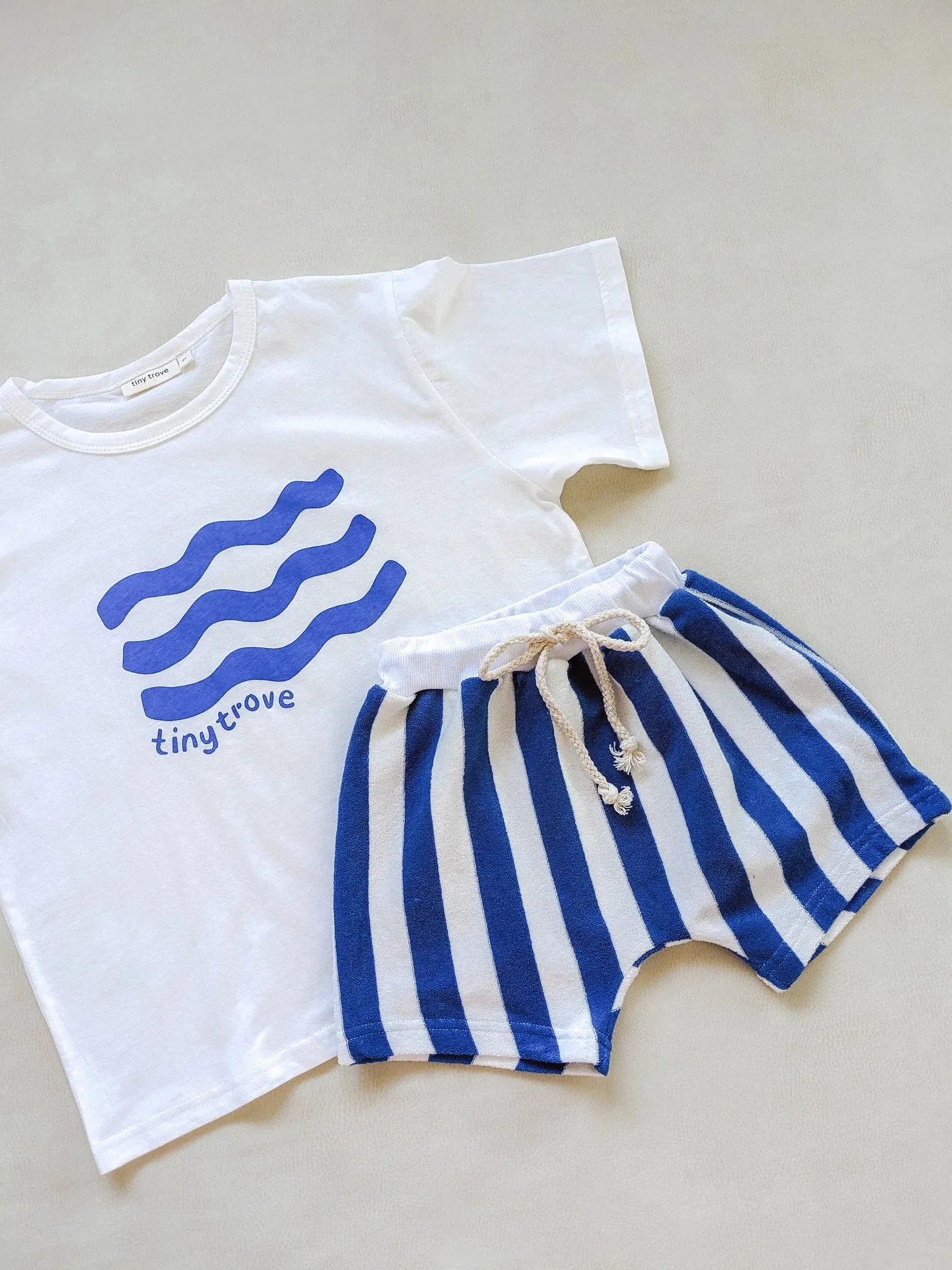 Akio Wave Tee