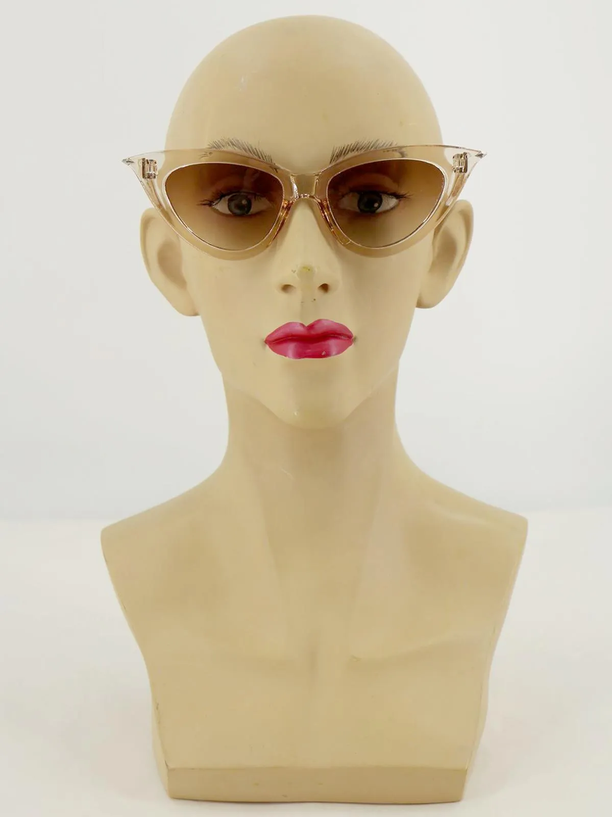 Beige Diamond Tip Catseye Vintage Style Sunglasses