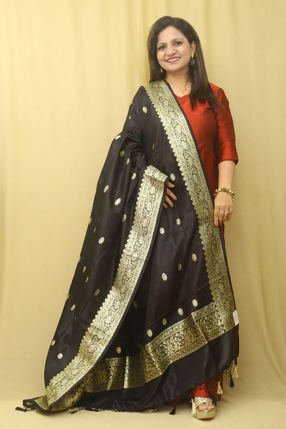 Black Handloom Banarasi Pure Katan Silk Kadwa Dupatta