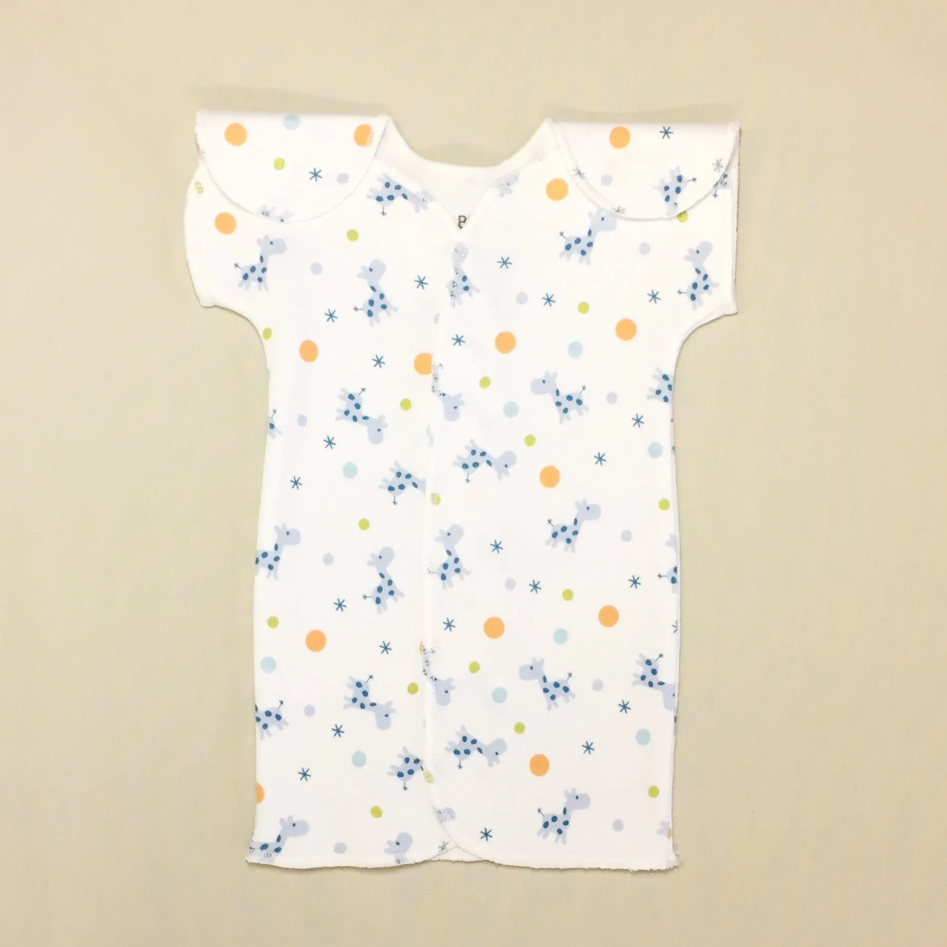 NICU Friendly Gown Blue Giraffe Bubble